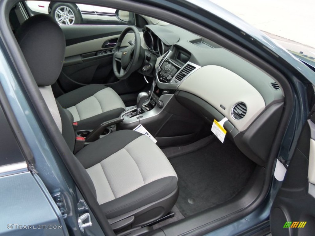 2012 Cruze LS - Blue Granite Metallic / Jet Black/Medium Titanium photo #12