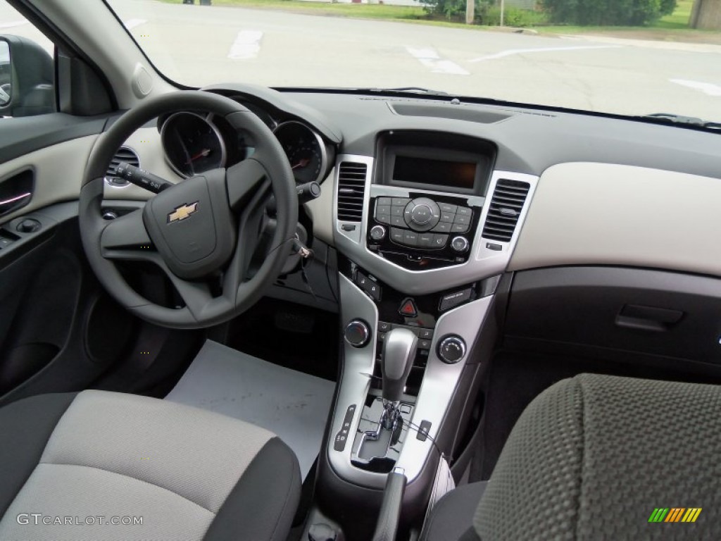 2012 Cruze LS - Blue Granite Metallic / Jet Black/Medium Titanium photo #13
