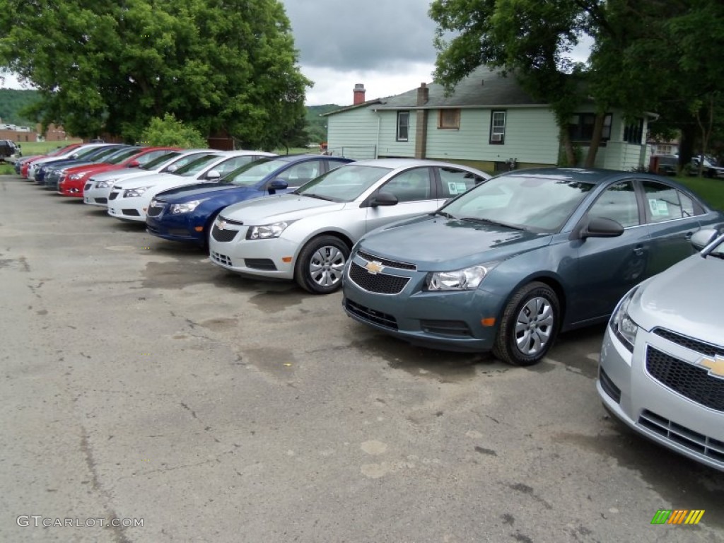 2012 Cruze LS - Blue Granite Metallic / Jet Black/Medium Titanium photo #19