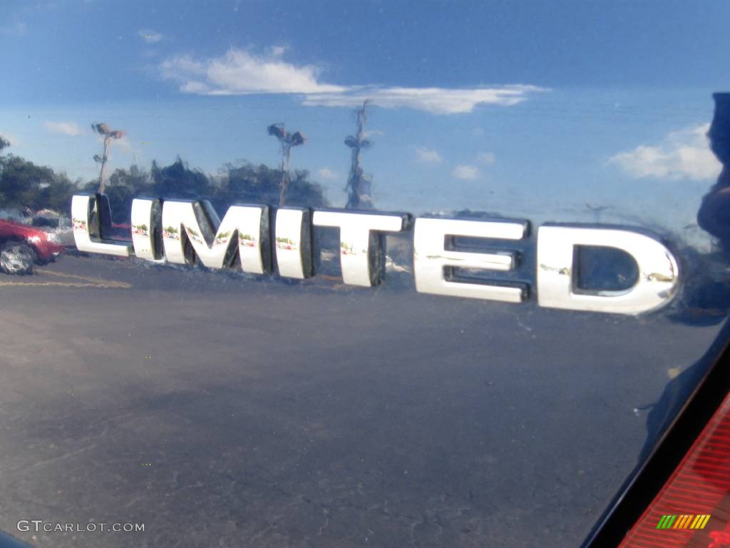 2005 Five Hundred Limited - Dark Blue Pearl Metallic / Pebble Beige photo #20