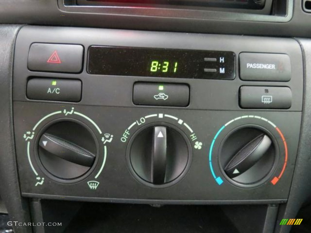 2004 Toyota Corolla S Controls Photo #66142826