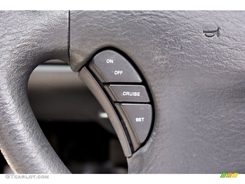 2005 Chrysler Sebring Convertible Controls Photo #66143006
