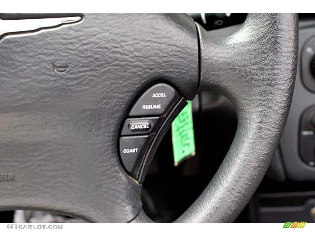 2005 Chrysler Sebring Convertible Controls Photo #66143024