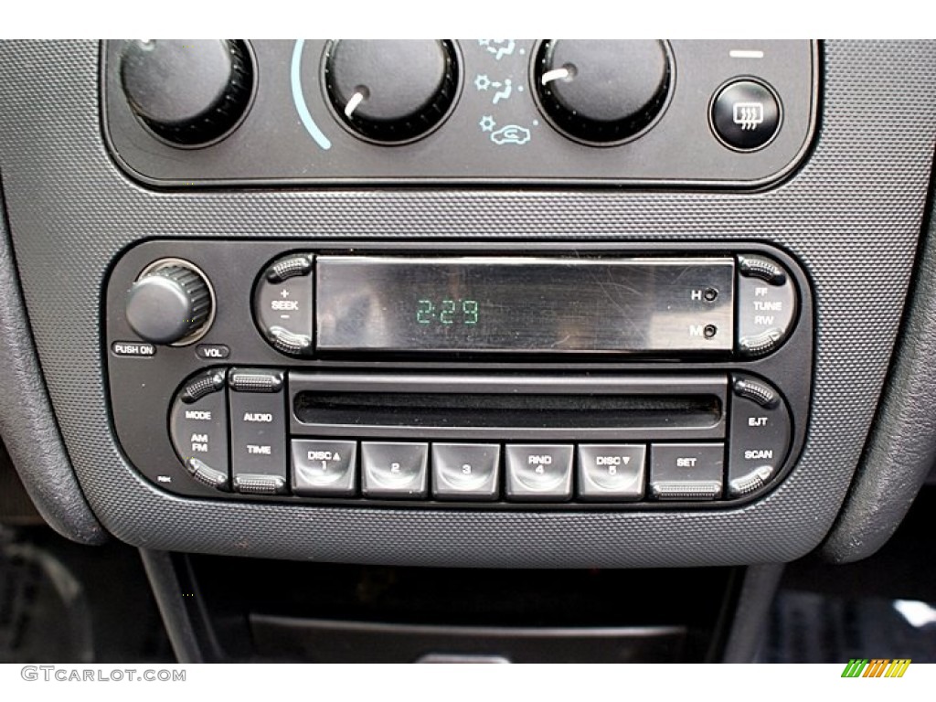 2005 Chrysler Sebring Convertible Audio System Photo #66143042