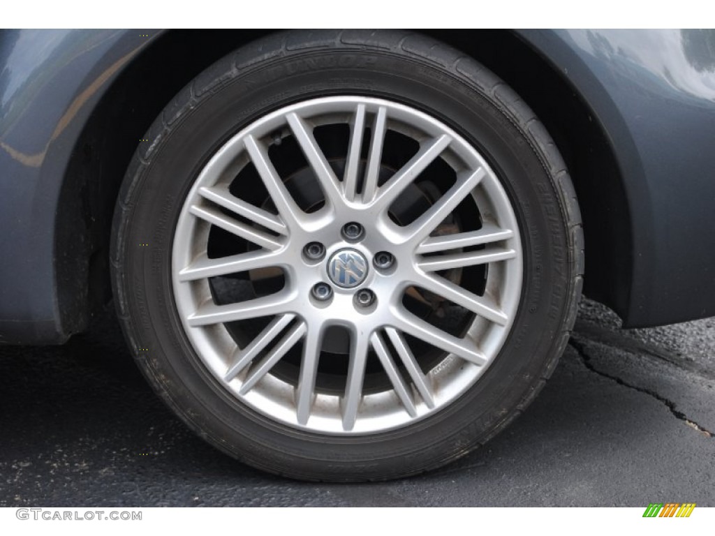 2004 Volkswagen New Beetle GL Convertible Wheel Photos