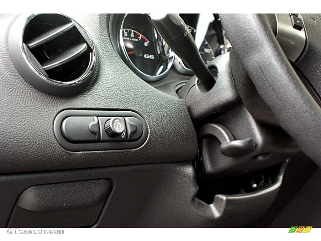 2010 G6 Sedan - Carbon Black Metallic / Ebony photo #33