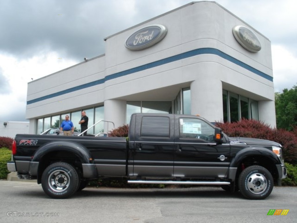 2012 F450 Super Duty Lariat Crew Cab 4x4 Dually - Tuxedo Black / Black photo #1