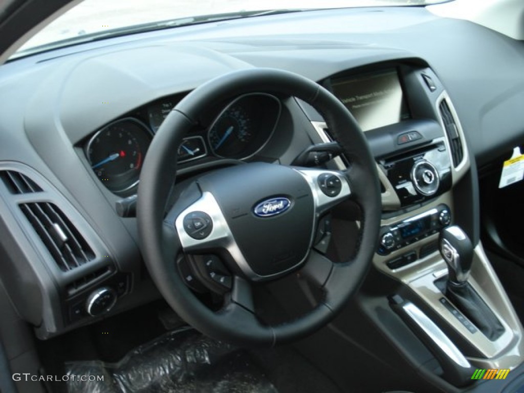 2012 Focus SEL Sedan - Tuxedo Black Metallic / Charcoal Black Leather photo #10