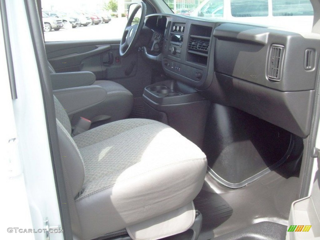 2011 Express 2500 Work Van - Summit White / Medium Pewter photo #7