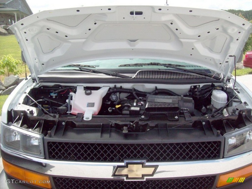 2011 Express 2500 Work Van - Summit White / Medium Pewter photo #16
