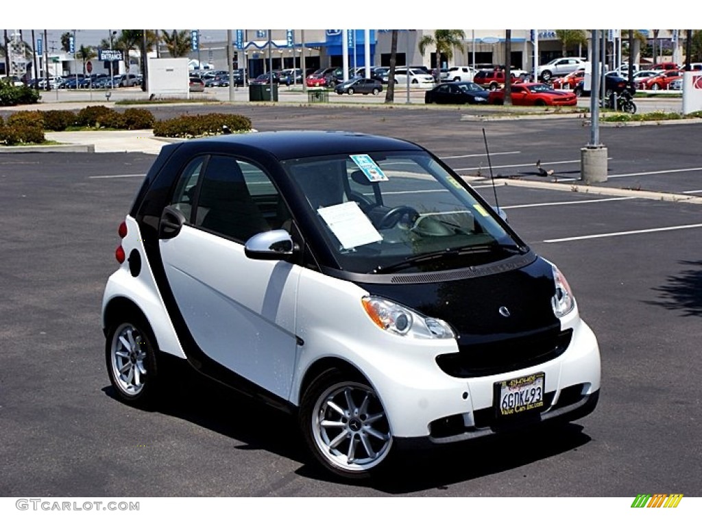 Crystal White 2009 Smart fortwo passion coupe Exterior Photo #66146522