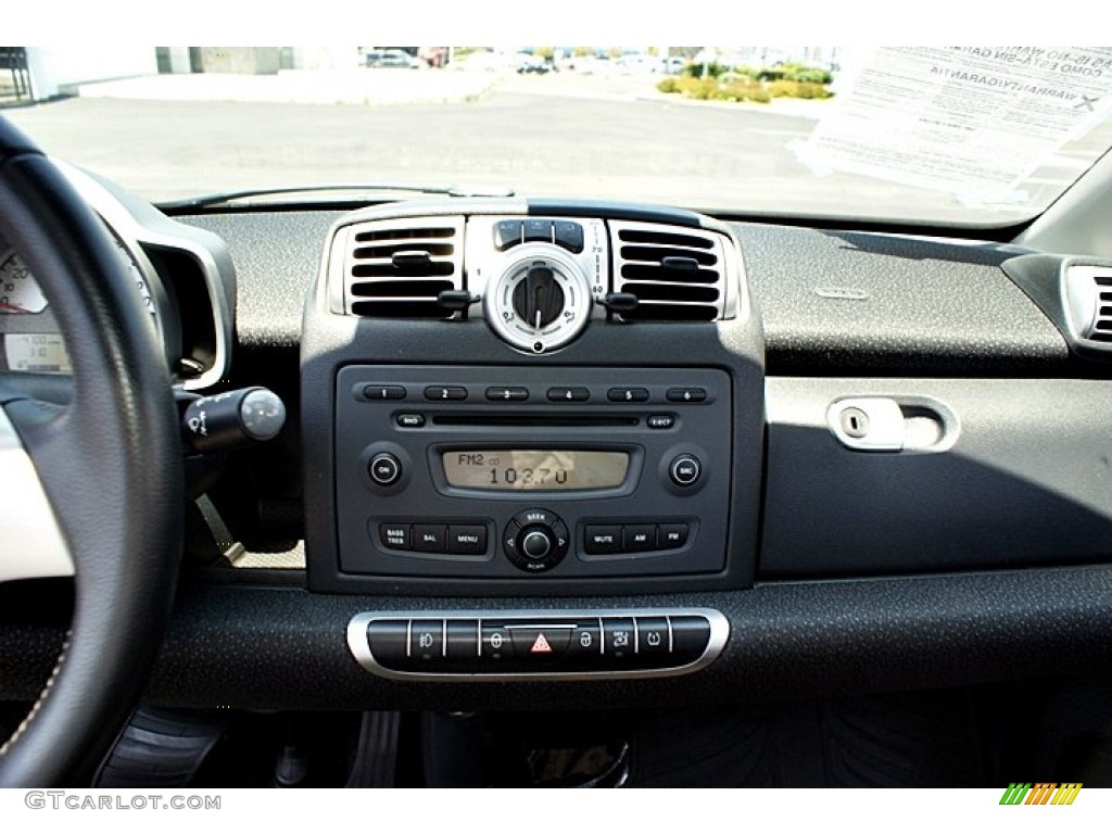 2009 Smart fortwo passion coupe Controls Photo #66146720