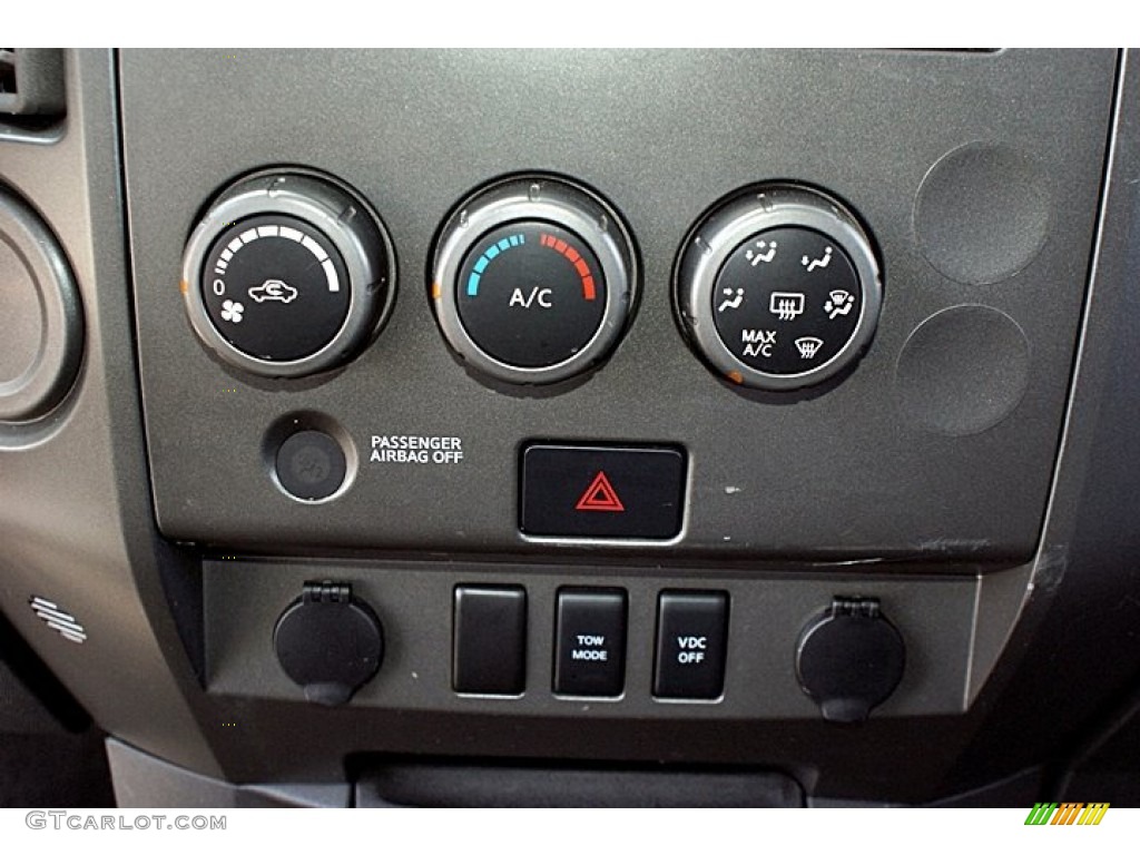 2010 Nissan Titan XE King Cab Controls Photos