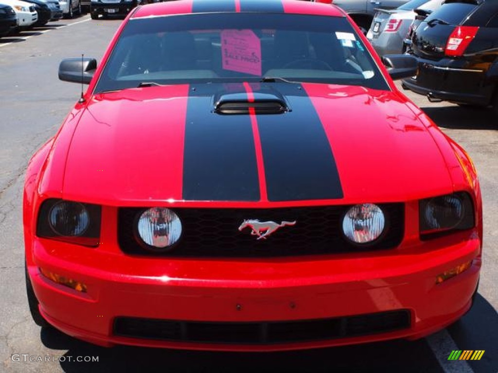 2005 Mustang GT Premium Coupe - Torch Red / Dark Charcoal photo #10