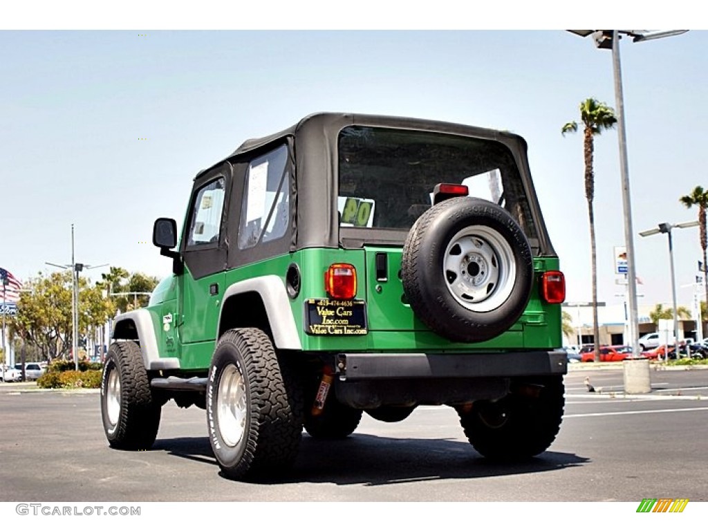2004 Wrangler SE 4x4 - Electric Lime Green Pearl / Dark Slate Gray photo #9