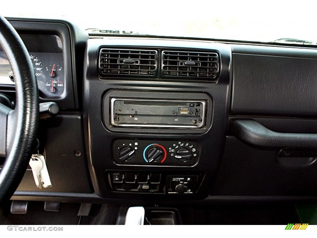 2004 Wrangler SE 4x4 - Electric Lime Green Pearl / Dark Slate Gray photo #24