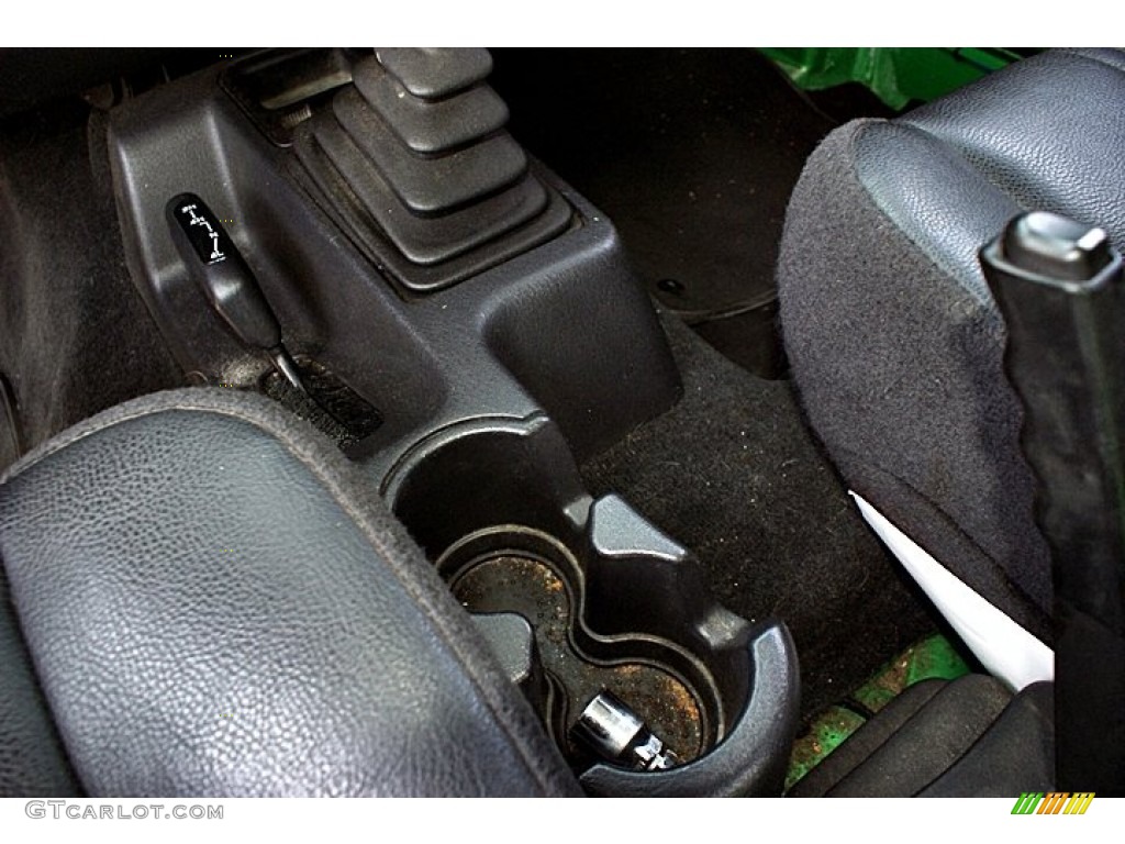 2004 Wrangler SE 4x4 - Electric Lime Green Pearl / Dark Slate Gray photo #26