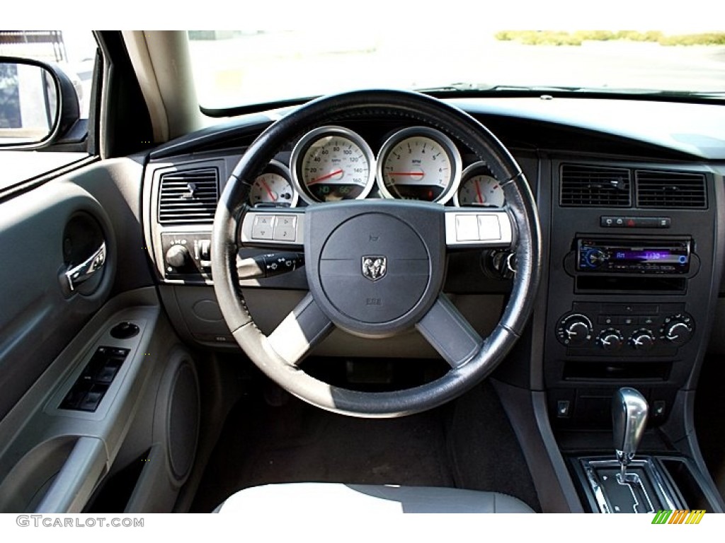 2005 Dodge Magnum R/T Dark Slate Gray/Light Graystone Steering Wheel Photo #66151301