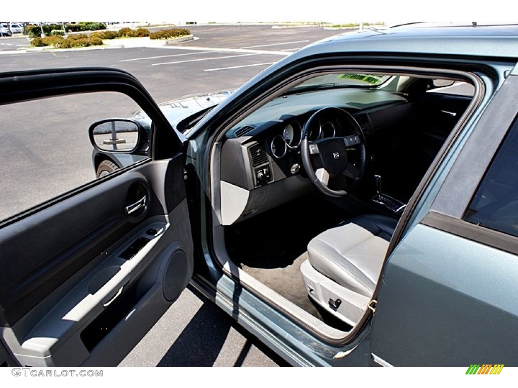 Dark Slate Gray/Light Graystone Interior 2005 Dodge Magnum R/T Photo #66151493