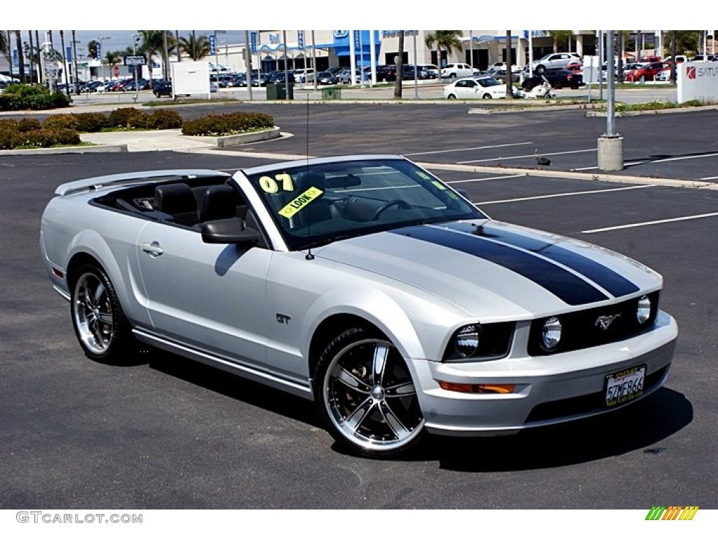 2007 Mustang GT Premium Convertible - Satin Silver Metallic / Dark Charcoal photo #2