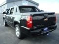 Black - Avalanche LTZ 4x4 Photo No. 3
