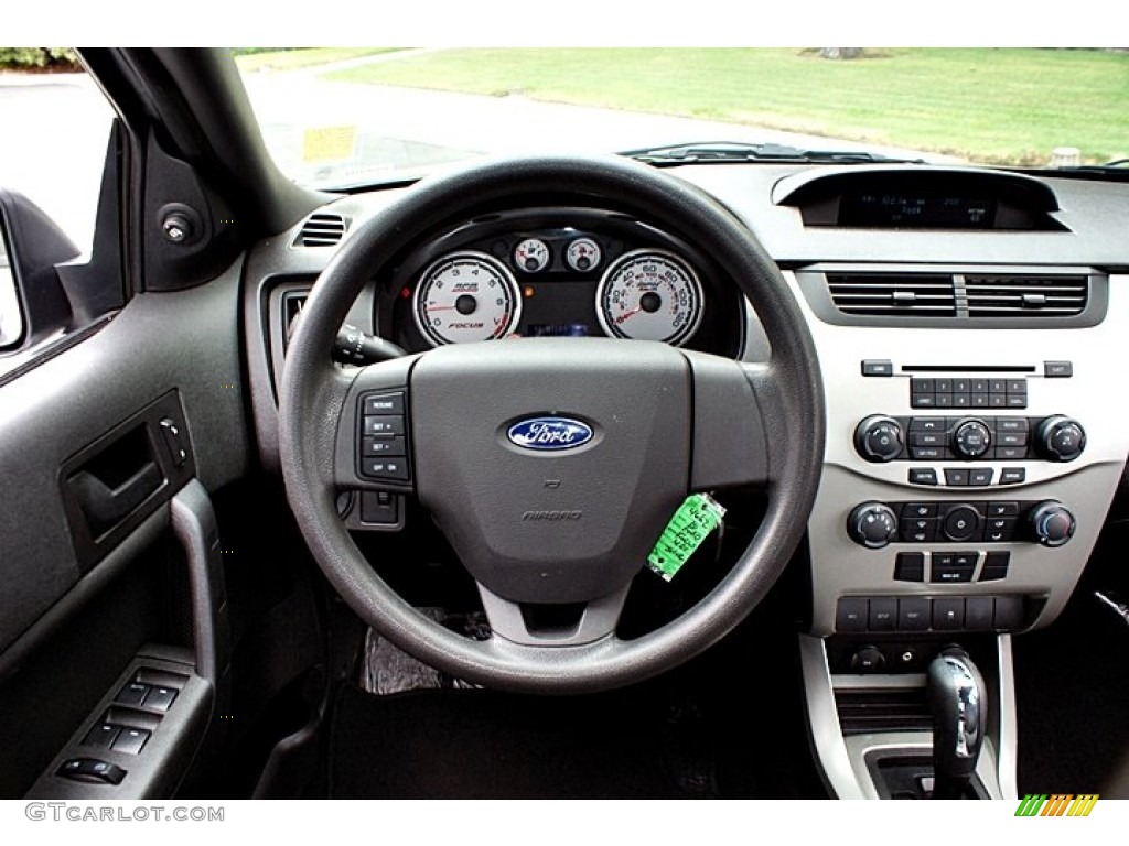 Ford Focus 2010 Sedan Interior