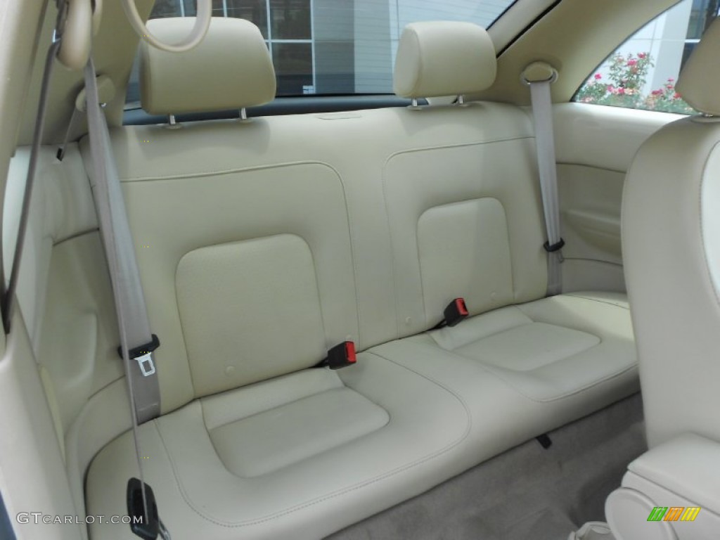 Cream Interior 2006 Volkswagen New Beetle 2.5 Coupe Photo #66154049