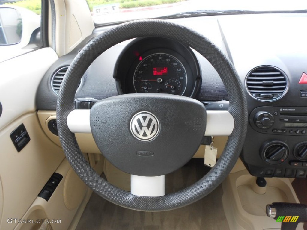 2006 Volkswagen New Beetle 2.5 Coupe Cream Steering Wheel Photo #66154067