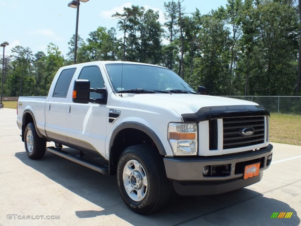 Oxford White Ford F250 Super Duty