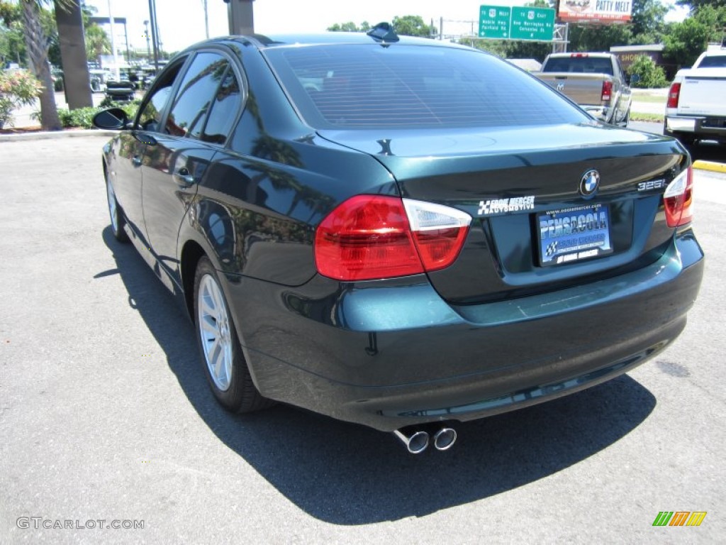 2006 3 Series 325i Sedan - Deep Green Metallic / Terra/Black Dakota Leather photo #9