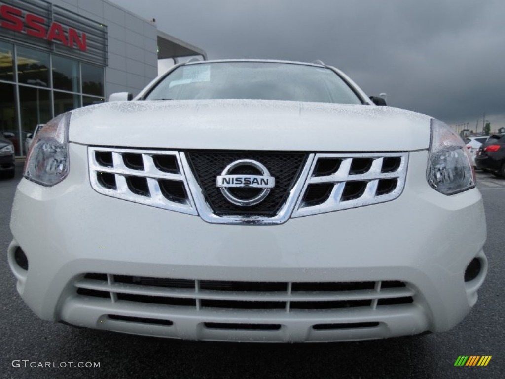 2012 Rogue SV - Pearl White / Black photo #8