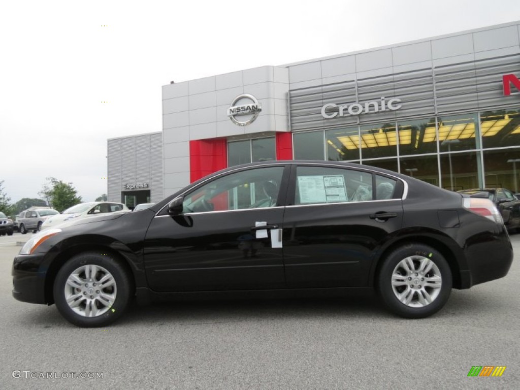 2012 Altima 2.5 S - Super Black / Frost photo #2