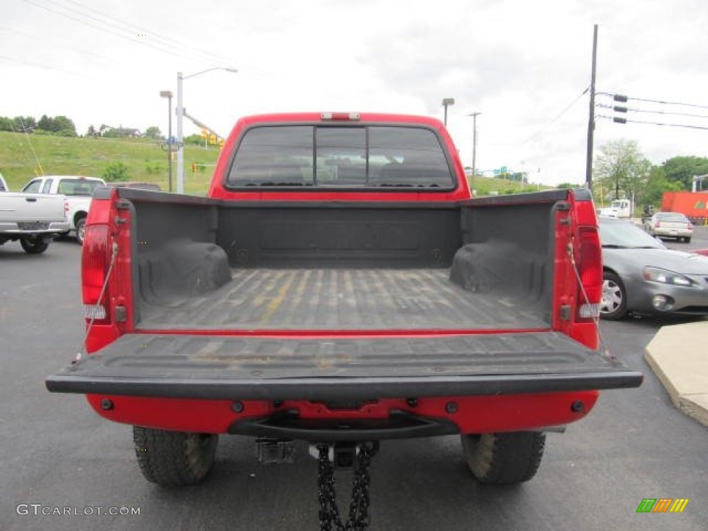 2003 F350 Super Duty XLT Crew Cab 4x4 - Red / Medium Flint photo #8