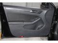 Black - Jetta SE Sedan Photo No. 11