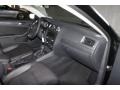 Black - Jetta SE Sedan Photo No. 26