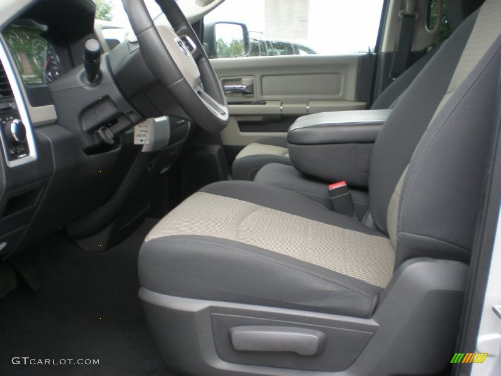 2011 Ram 1500 SLT Quad Cab 4x4 - Bright Silver Metallic / Dark Slate Gray/Medium Graystone photo #11