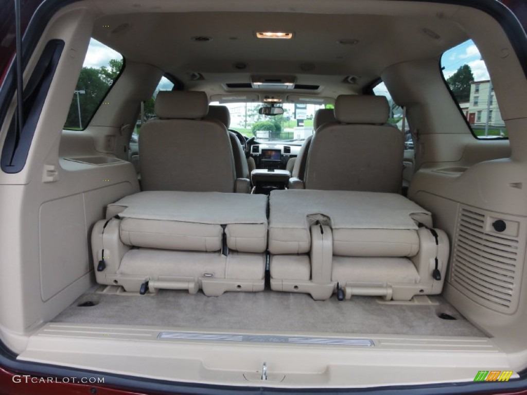 2010 Cadillac Escalade Luxury AWD Trunk Photo #66165404