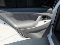 Super White - Camry  Photo No. 31