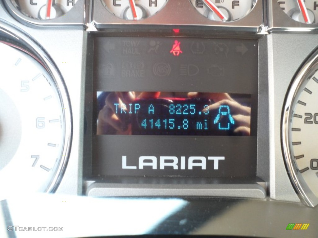 2009 F150 Lariat SuperCrew - White Sand Tri Coat Metallic / Black/Black photo #40
