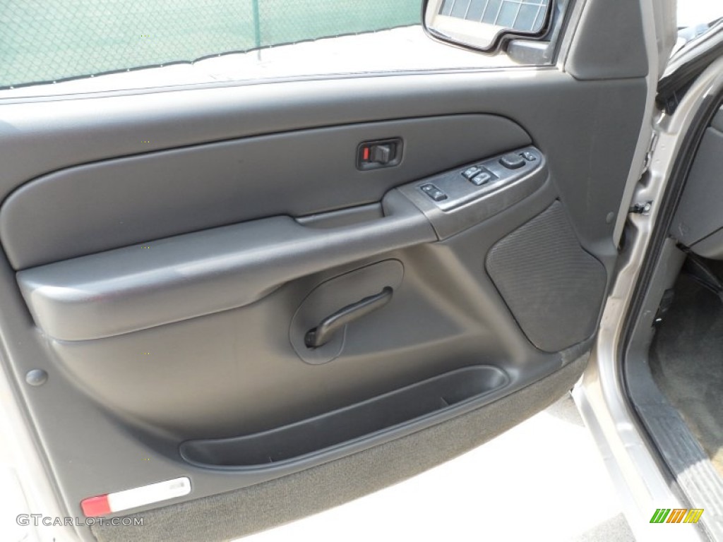 2005 Chevrolet Silverado 1500 LS Extended Cab Dark Charcoal Door Panel Photo #66170219