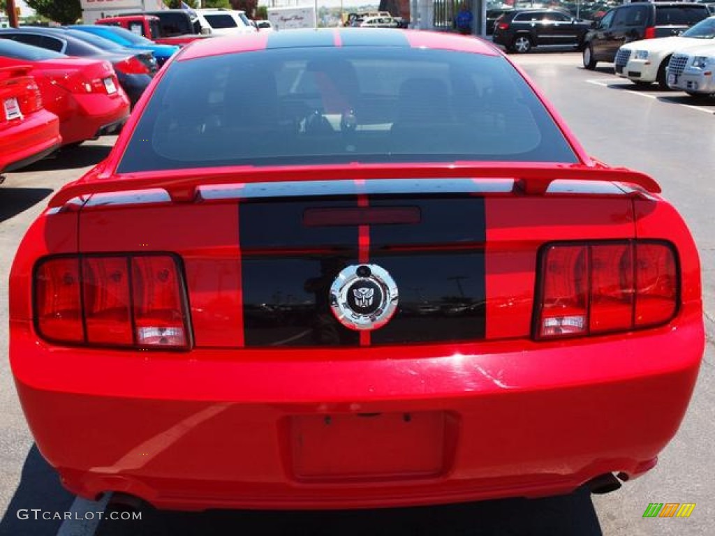 2005 Mustang GT Deluxe Coupe - Torch Red / Dark Charcoal photo #7