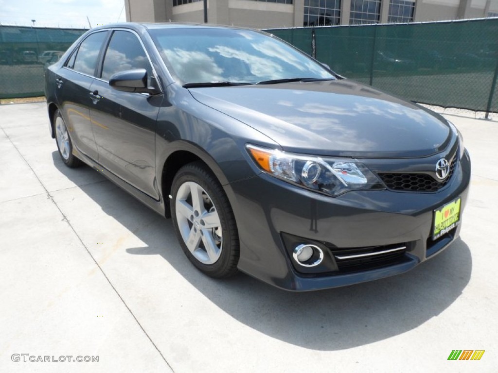 2012 Camry SE - Magnetic Gray Metallic / Black photo #1