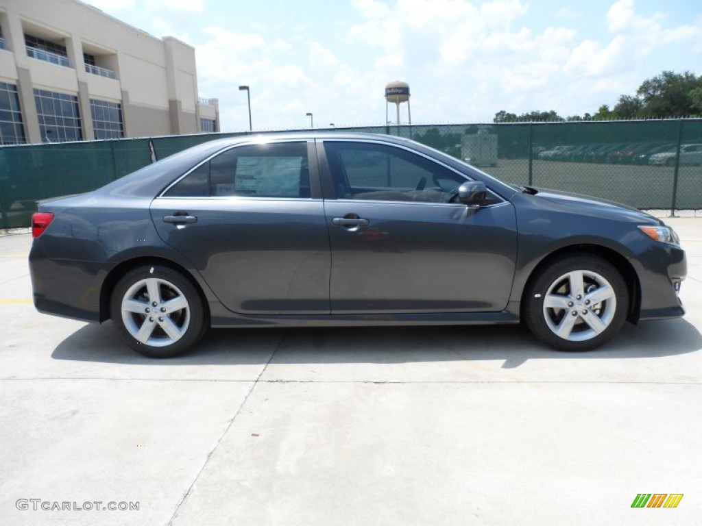 2012 Camry SE - Magnetic Gray Metallic / Black photo #2