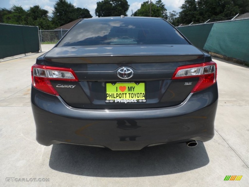 2012 Camry SE - Magnetic Gray Metallic / Black photo #4