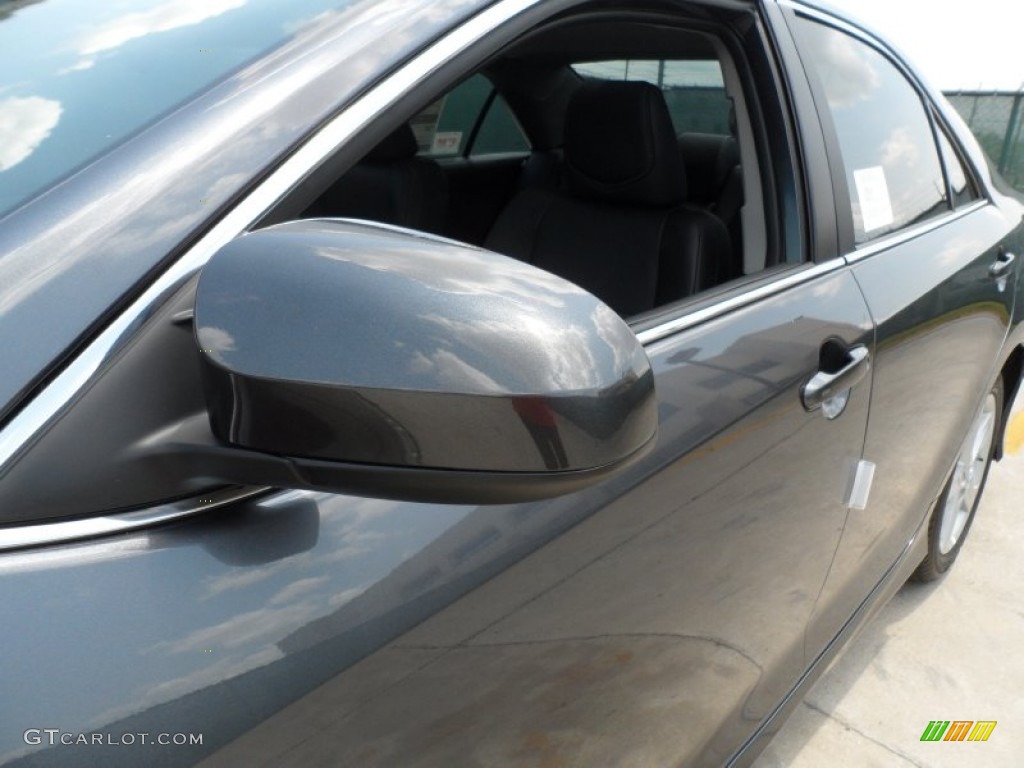 2012 Camry SE - Magnetic Gray Metallic / Black photo #12