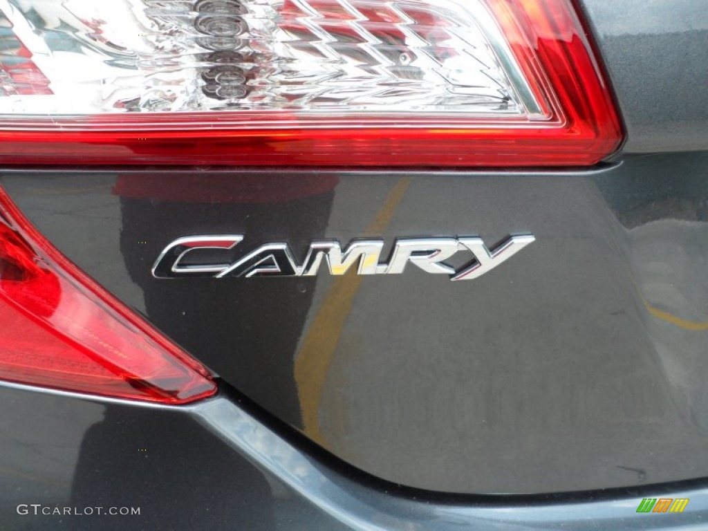 2012 Camry SE - Magnetic Gray Metallic / Black photo #14