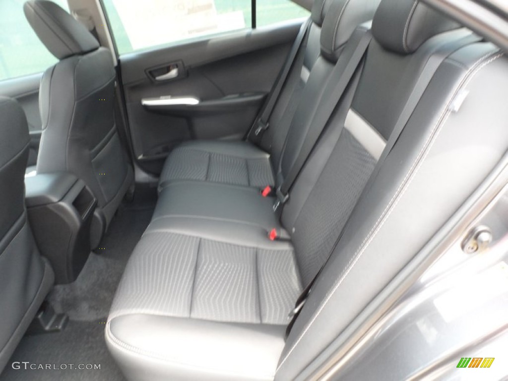 2012 Camry SE - Magnetic Gray Metallic / Black photo #20