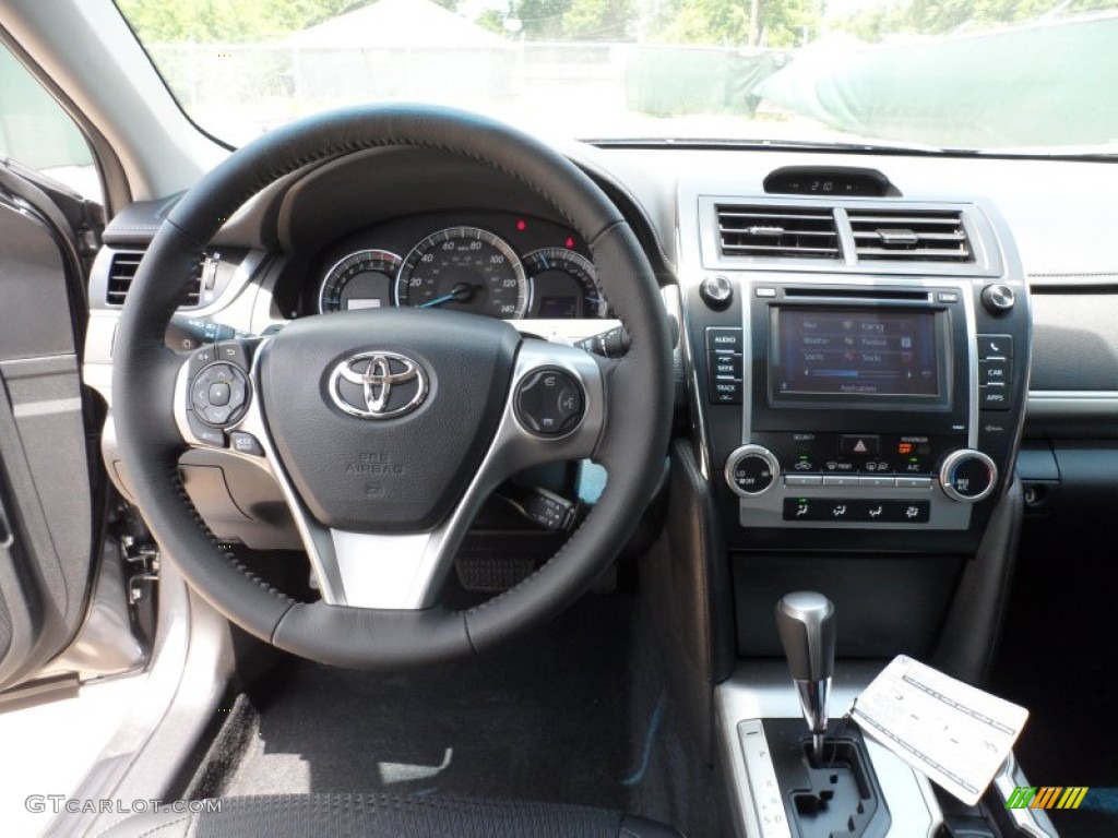 2012 Camry SE - Magnetic Gray Metallic / Black photo #26
