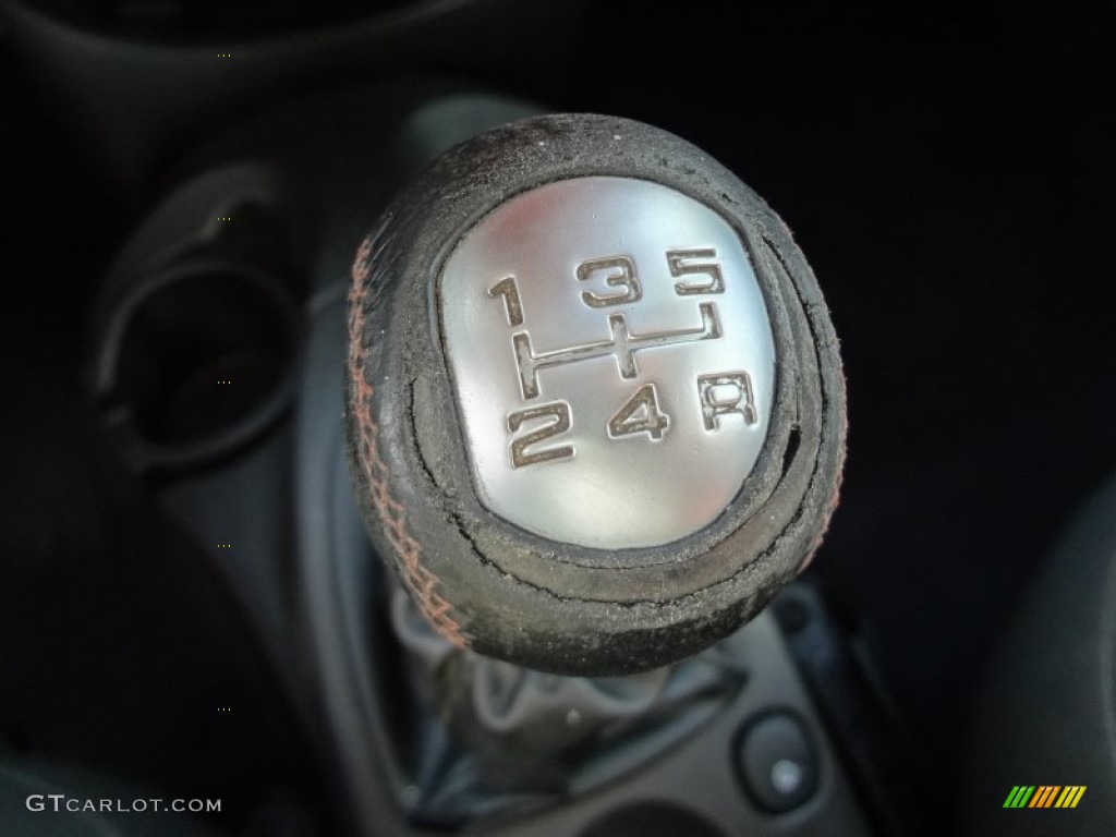 2005 Ford Focus ZX4 ST Sedan 5 Speed Manual Transmission Photo #66179375