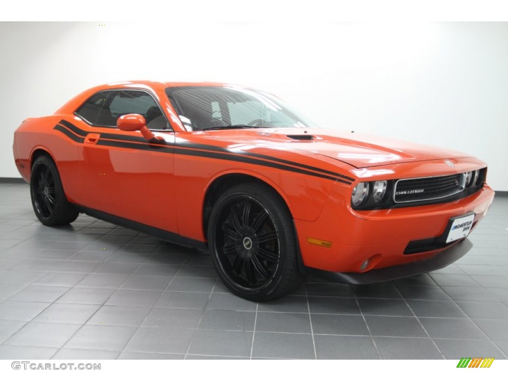 HEMI Orange 2010 Dodge Challenger R/T Classic Exterior Photo #66181529